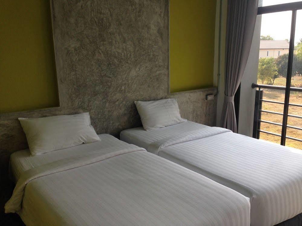Pornsiri Hotel Sisaket 외부 사진